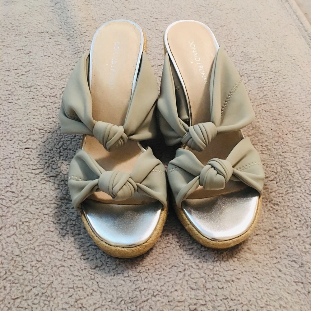 Donald J Pliner Wedge platform Sandle